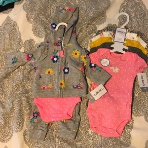 Carter’s bundle - size newborn